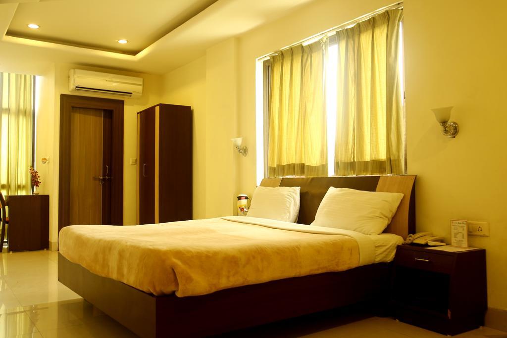 Hotel Raja Bhoj ボーパール エクステリア 写真