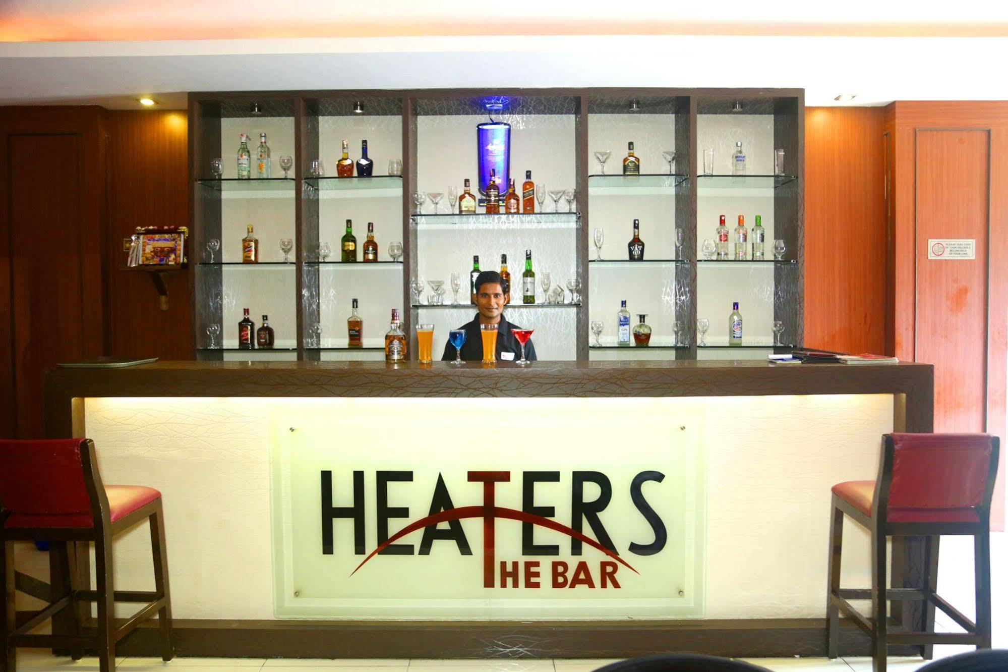 Hotel Raja Bhoj ボーパール エクステリア 写真